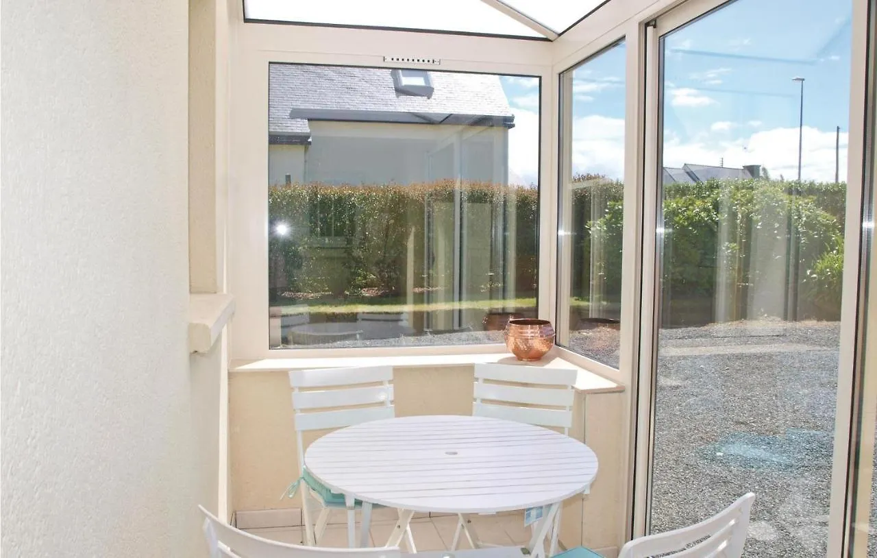4 Bedroom Pet Friendly Home In Saint Quay Perros Saint-Quay-Perros